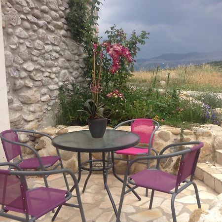 Les Gites D'Eliane Laragne-Monteglin Exterior foto