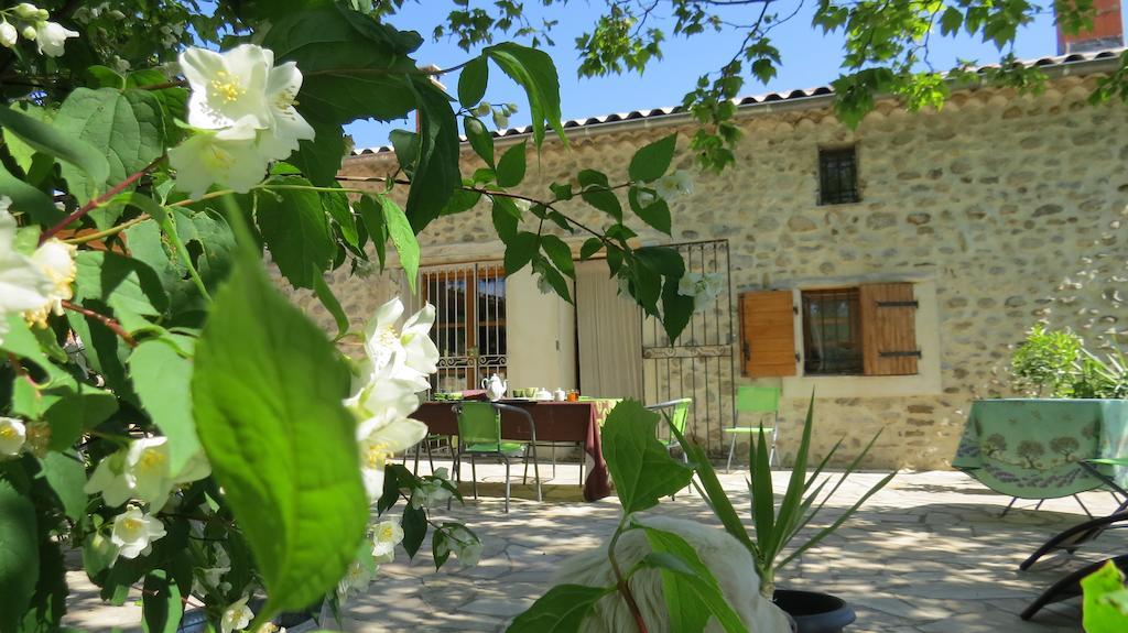 Les Gites D'Eliane Laragne-Monteglin Exterior foto