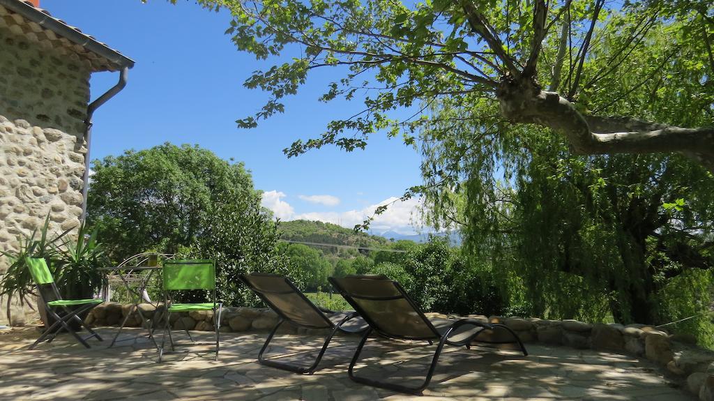 Les Gites D'Eliane Laragne-Monteglin Exterior foto