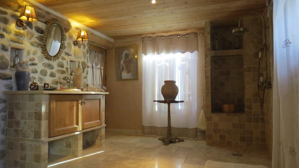 Les Gites D'Eliane Laragne-Monteglin Quarto foto